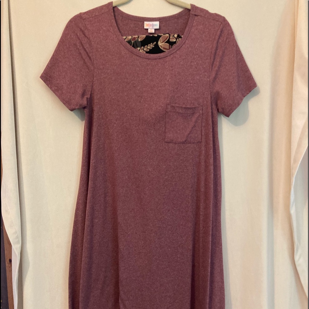 Lularoe XS Carly with OS leggings.